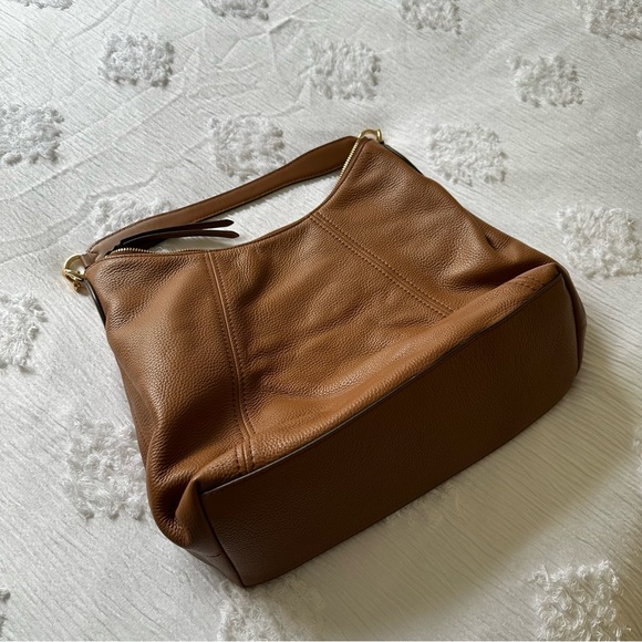 EUC MICHAEL KORS LEATHER HOBO - Picture 2 of 6